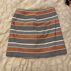 Loft skirt with built in slip & invisible zipper